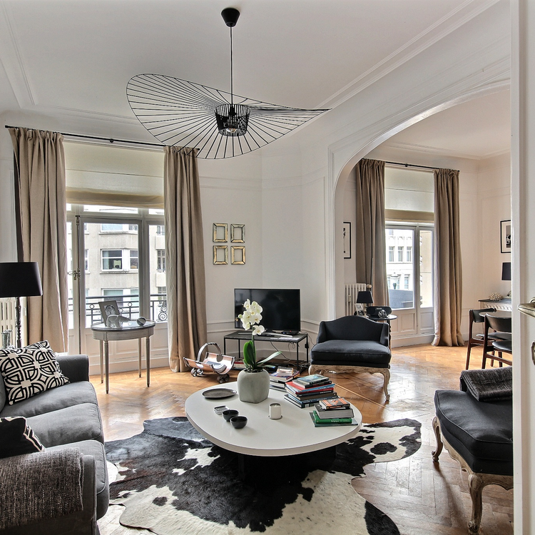 Abbaye de la Cambre:Luxurious Art Deco 2-beds apartment with front and back terrace 