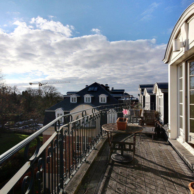 Splendide penthouse avec terrasse dans la residence Hyde Park 