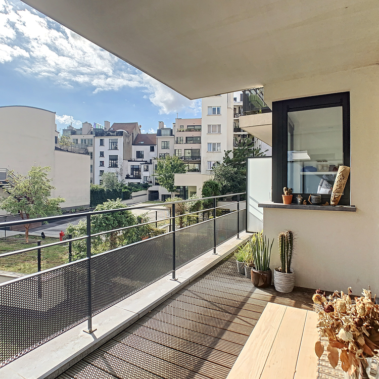 Châtelain: Très lumineux appartement 2-ch avec terrasse sud